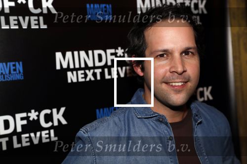 Amsterdam 25 november 2019
Boekpresentatie Victor Mids en Oscar Verpoort ( MINDFUCK) in het Amstel Hotel . Hans Kazan krijgt het eerdste exemplaar.
