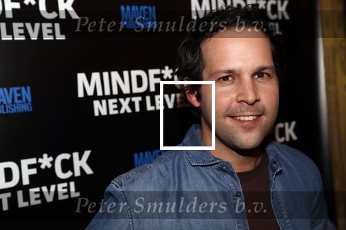 Amsterdam 25 november 2019
Boekpresentatie Victor Mids en Oscar Verpoort ( MINDFUCK) in het Amstel Hotel . Hans Kazan krijgt het eerdste exemplaar.