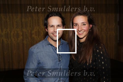Amsterdam 25 november 2019
Boekpresentatie Victor Mids en Oscar Verpoort ( MINDFUCK) in het Amstel Hotel . Hans Kazan krijgt het eerste exemplaar. Victor met zijn vriendin Myrthe