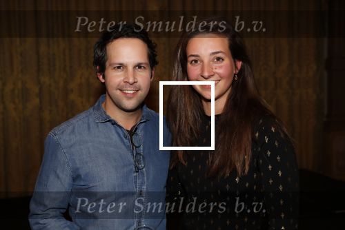 Amsterdam 25 november 2019
Boekpresentatie Victor Mids en Oscar Verpoort ( MINDFUCK) in het Amstel Hotel . Hans Kazan krijgt het eerste exemplaar. Victor met zijn vriendin Myrthe