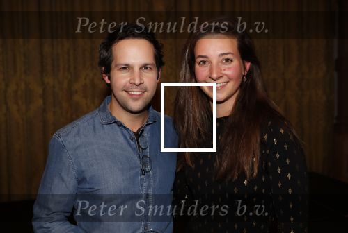 Amsterdam 25 november 2019
Boekpresentatie Victor Mids en Oscar Verpoort ( MINDFUCK) in het Amstel Hotel . Hans Kazan krijgt het eerste exemplaar. Victor met zijn vriendin Myrthe
