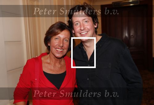 Amsterdam 25 november 2019
Boekpresentatie Victor Mis en Oscar Verport ( MINDFUCK) in het Amstel Hotel . Hans Kazan krijgt het eerste exemplaar. Wendy Kazan met haar zoon Steven