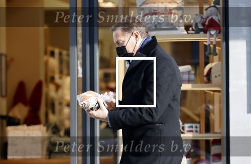 Amsterdam 25 november 2020
Albert Verlinde doet boodschappen met mondkapje