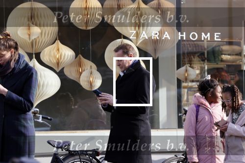 Amsterdam 25 november 2020
Albert Verlinde doet boodschappen met mondkapje