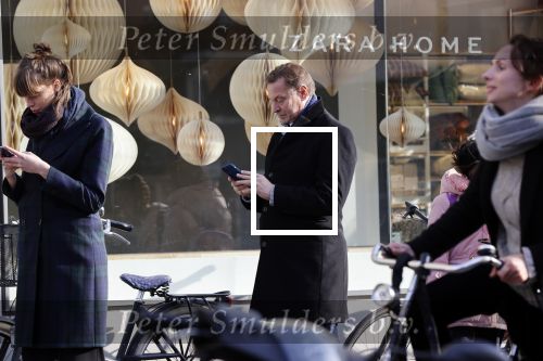 Amsterdam 25 november 2020
Albert Verlinde doet boodschappen met mondkapje