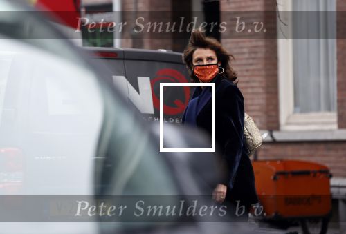 Amsterdam 17 december 2020
Astrid Joosten doet boodschappen met mondkapje