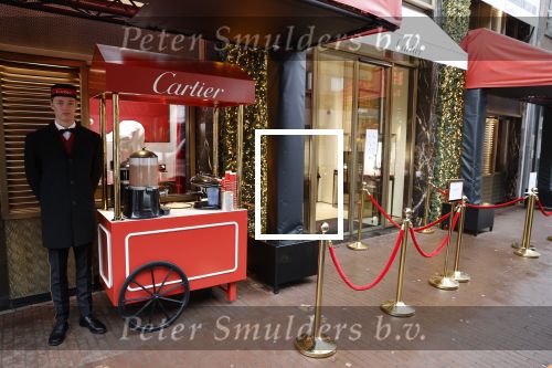 Amsterdam 12 december 2020
De cartier winkel op de pc hooftstraat in kerstsfeer