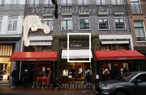 Amsterdam 12 december 2020
De cartier winkel op de pc hooftstraat in kerstsfeer