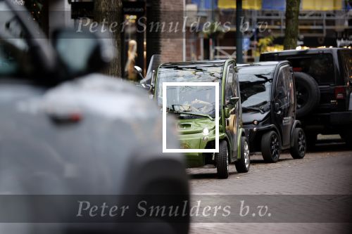 Amsterdam 27 november 2020
Connie Witteman doet boodschappen met een mondkapje