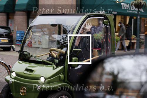 Amsterdam 27 november 2020
Connie Witteman doet boodschappen met een mondkapje