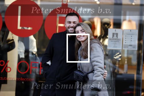 Amsterdam 5 december 2020
Dave Roelvink met zijn vriendin Jazzlyn op de pc hooftstraat