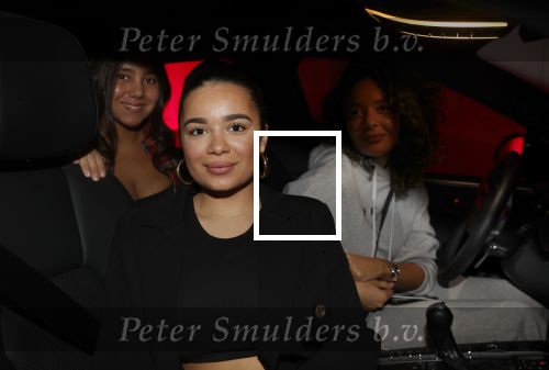 Amsterdam 12 november 2020
Famke Louise presenteert haar nieuwe cd bij Loogman in Amsterdam . Fajah Lourens kwam met haar dochter