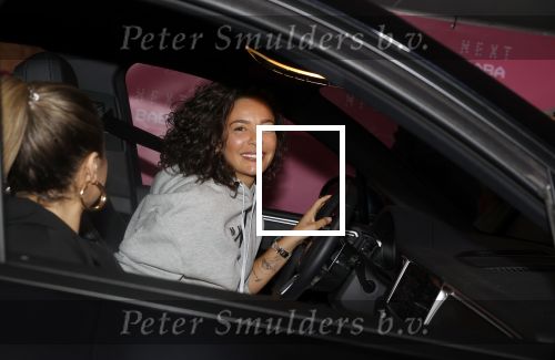 Amsterdam 12 november 2020
Famke Louise presenteert haar nieuwe cd bij Loogman in Amsterdam . Fajah Lourens kwam met haar dochter