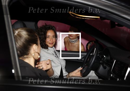 Amsterdam 12 november 2020
Famke Louise presenteert haar nieuwe cd bij Loogman in Amsterdam . Fajah Lourens kwam met haar dochter