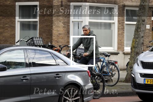 Amsterdam 12 november 2020
Frank Rijkaard op zijn electrische fiets