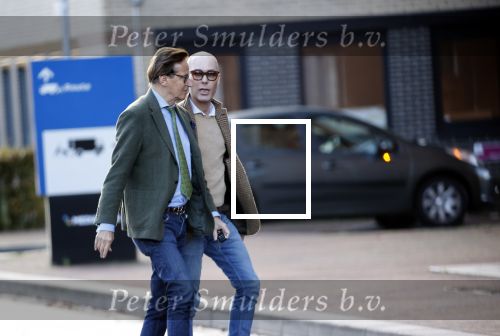 Den Haag Schiphol en Hilversum
Frank Jansen en zijn partneer Rogier Smit rijden van hun huis in Den Haag naar RTL in Hilversum waar ze een gesprek hebben met Peter v d Vorst van RTL