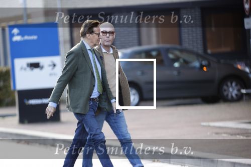 Den Haag Schiphol en Hilversum
Frank Jansen en zijn partneer Rogier Smit rijden van hun huis in Den Haag naar RTL in Hilversum waar ze een gesprek hebben met Peter v d Vorst van RTL