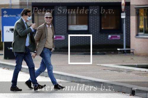Den Haag Schiphol en Hilversum
Frank Jansen en zijn partneer Rogier Smit rijden van hun huis in Den Haag naar RTL in Hilversum waar ze een gesprek hebben met Peter v d Vorst van RTL