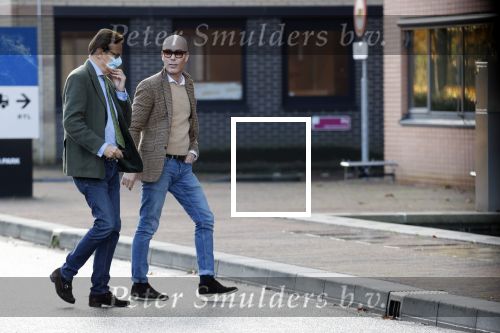 Den Haag Schiphol en Hilversum
Frank Jansen en zijn partneer Rogier Smit rijden van hun huis in Den Haag naar RTL in Hilversum waar ze een gesprek hebben met Peter v d Vorst van RTL