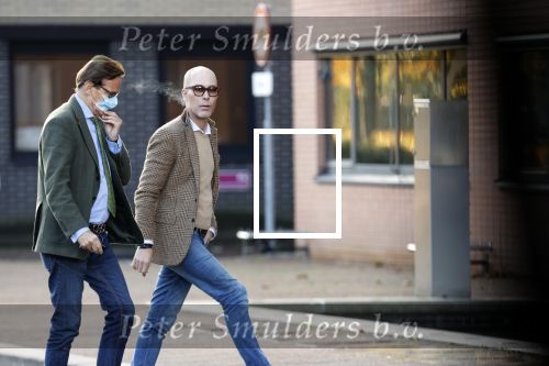 Den Haag Schiphol en Hilversum
Frank Jansen en zijn partneer Rogier Smit rijden van hun huis in Den Haag naar RTL in Hilversum waar ze een gesprek hebben met Peter v d Vorst van RTL