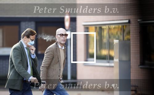 Den Haag Schiphol en Hilversum
Frank Jansen en zijn partneer Rogier Smit rijden van hun huis in Den Haag naar RTL in Hilversum waar ze een gesprek hebben met Peter v d Vorst van RTL