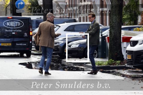Den Haag Schiphol en Hilversum
Frank Jansen en zijn partneer Rogier Smit rijden van hun huis in Den Haag naar RTL in Hilversum waar ze een gesprek hebben met Peter v d Vorst van RTL