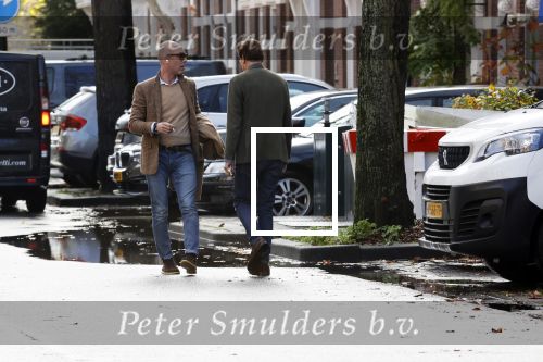 Den Haag Schiphol en Hilversum
Frank Jansen en zijn partneer Rogier Smit rijden van hun huis in Den Haag naar RTL in Hilversum waar ze een gesprek hebben met Peter v d Vorst van RTL