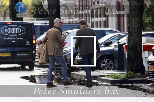 Den Haag Schiphol en Hilversum
Frank Jansen en zijn partneer Rogier Smit rijden van hun huis in Den Haag naar RTL in Hilversum waar ze een gesprek hebben met Peter v d Vorst van RTL