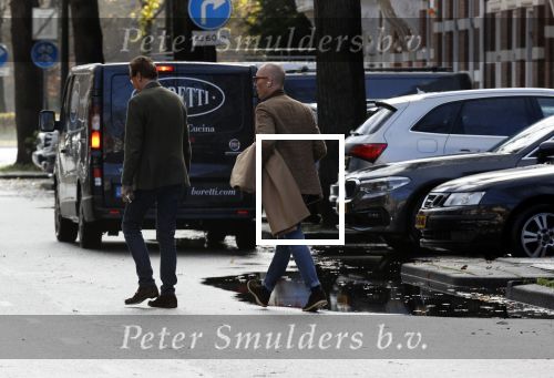 Den Haag Schiphol en Hilversum
Frank Jansen en zijn partneer Rogier Smit rijden van hun huis in Den Haag naar RTL in Hilversum waar ze een gesprek hebben met Peter v d Vorst van RTL