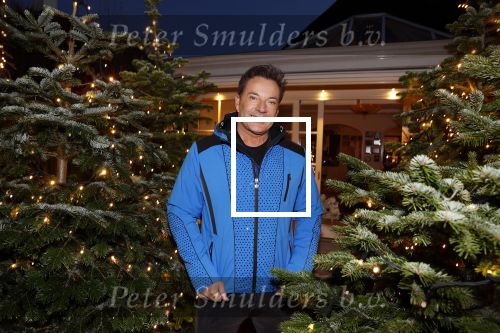 Aalsmeer 18 december 2020
Gerard Joling zijn huis is helemaal versierd met kerstlichtjes en bomen