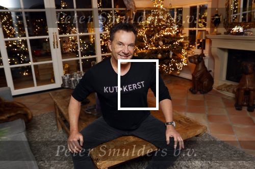 Aalsmeer 18 december 2020
Gerard Joling zijn huis is helemaal versierd met kerstlichtjes en bomen