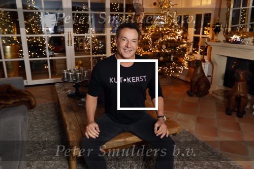 Aalsmeer 18 december 2020
Gerard Joling zijn huis is helemaal versierd met kerstlichtjes en bomen