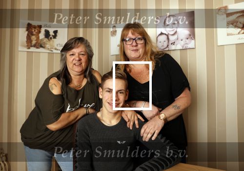 Den Haag 3 december 2020
Gio Zwikker thuis met zijn omaâ€™s