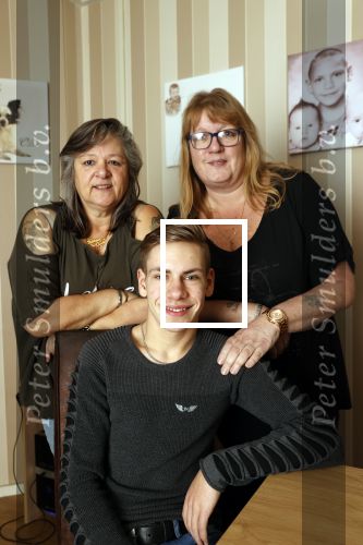 Den Haag 3 december 2020
Gio Zwikker thuis met zijn omaâ€™s