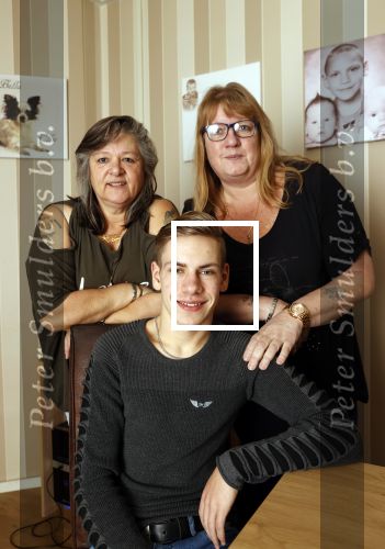 Den Haag 3 december 2020
Gio Zwikker thuis met zijn omaâ€™s