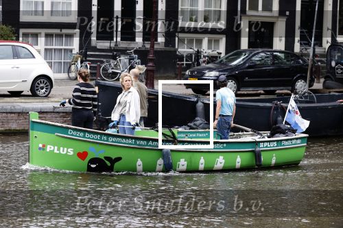 Amsterdam 8 september 2020
Schoonmaken van de grachten in Amsterdam met speciale boot gemaakt van plastic uit de grachten.