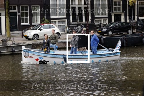 Amsterdam 8 september 2020
Schoonmaken van de grachten in Amsterdam met speciale boot gemaakt van plastic uit de grachten.