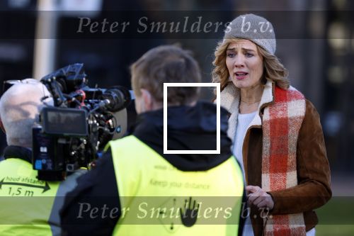 Amsterdam 18 november 2020
Opnames met ilse Warringa op het Rembrandtplein. Menno Kohler doet produktie . Zijn vrouw en zoontje komen even kijken .