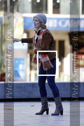 Amsterdam 18 november 2020
Opnames met ilse Warringa op het Rembrandtplein. Menno Kohler doet produktie . Zijn vrouw en zoontje komen even kijken .