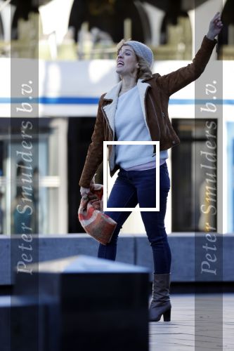 Amsterdam 18 november 2020
Opnames met ilse Warringa op het Rembrandtplein. Menno Kohler doet produktie . Zijn vrouw en zoontje komen even kijken .