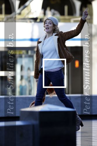 Amsterdam 18 november 2020
Opnames met ilse Warringa op het Rembrandtplein. Menno Kohler doet produktie . Zijn vrouw en zoontje komen even kijken .