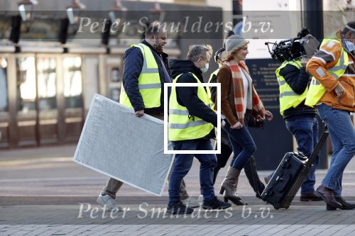 Amsterdam 18 november 2020
Opnames met ilse Warringa op het Rembrandtplein. Menno Kohler doet produktie . Zijn vrouw en zoontje komen even kijken .