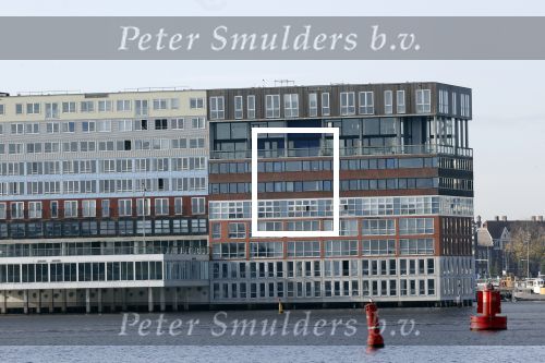 Amsterdam 9 november 2020
In dit complex ( Silodam) heeft Jeroen Pauw een appartement gekocht.