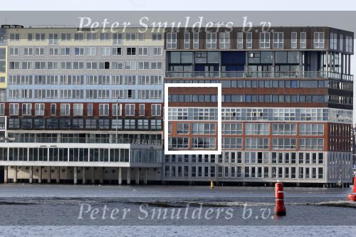 Amsterdam 9 november 2020
In dit complex ( Silodam) heeft Jeroen Pauw een appartement gekocht.