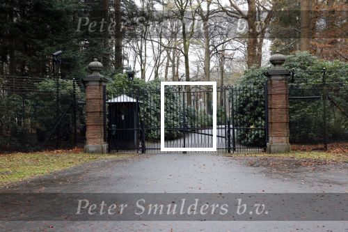 Lage Vuursche 3 december 2020
Het graf van Prins Friso op de begraafplaats in Lage Vuursche naatt kasteel Drakesteyn waar Prinses Beatrix woont