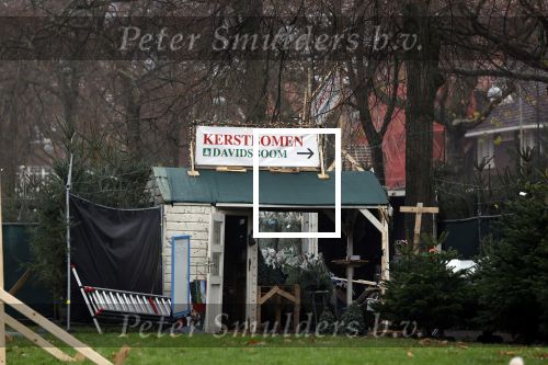 Amsterdam 30 november 2020
Kerstbomen te koop op de apollolaan