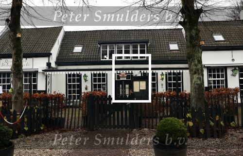 Lage Vuursche 3 december 2020
Het graf van Prins Friso op de begraafplaats in Lage Vuursche naatt kasteel Drakesteyn waar Prinses Beatrix woont