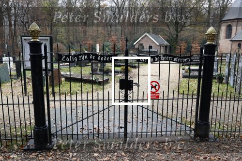 Lage Vuursche 3 december 2020
Het graf van Prins Friso op de begraafplaats in Lage Vuursche naatt kasteel Drakesteyn waar Prinses Beatrix woont