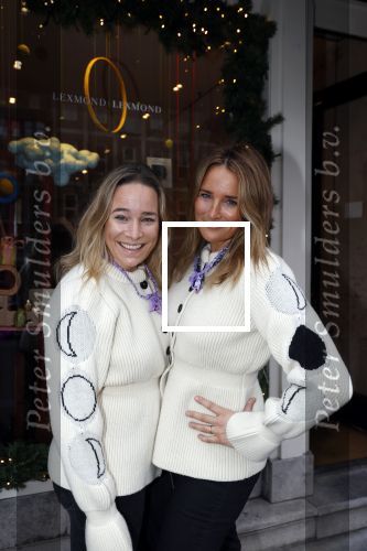 Amsterdam 24 november 2020
Lieke v Lexmond en Jetteke v Lexmond openen hun winkel
