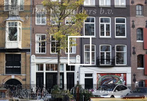Amsterdam 22 november 2020
Huis/ appartement van Mark v Eeuwen in dit grachtenpand